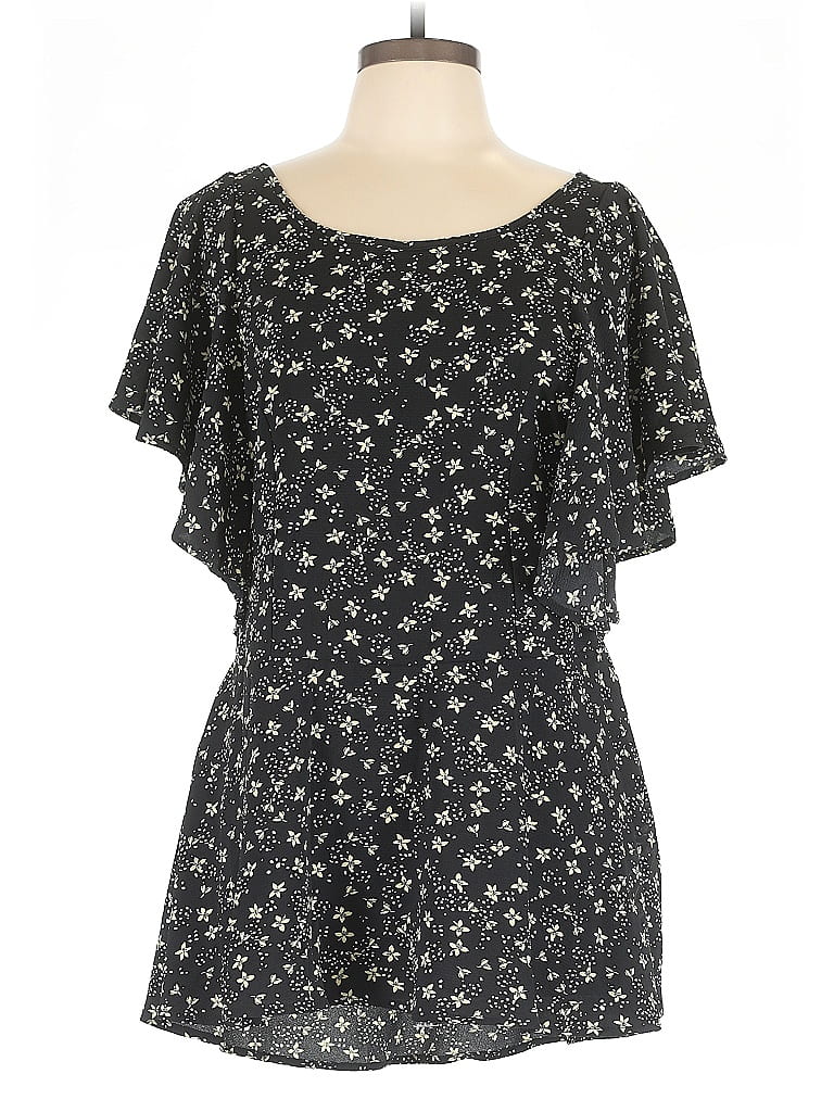 Click to view more detailed imagery on our partner's website Pre-owned City Chic Romper In Black