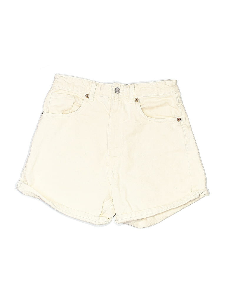 Click to view more detailed imagery on our partner's website Pre-owned Zara Denim Shorts In White