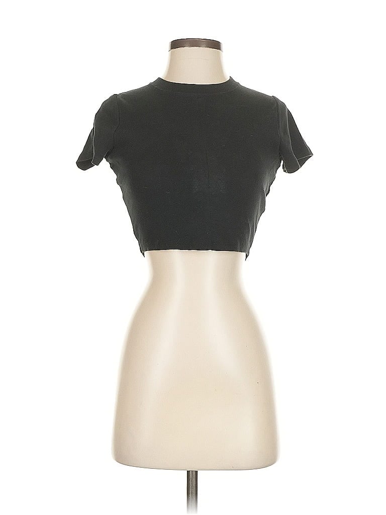 Click to view more detailed imagery on our partner's website Pre-owned Hollister Short Sleeve Turtleneck In Black