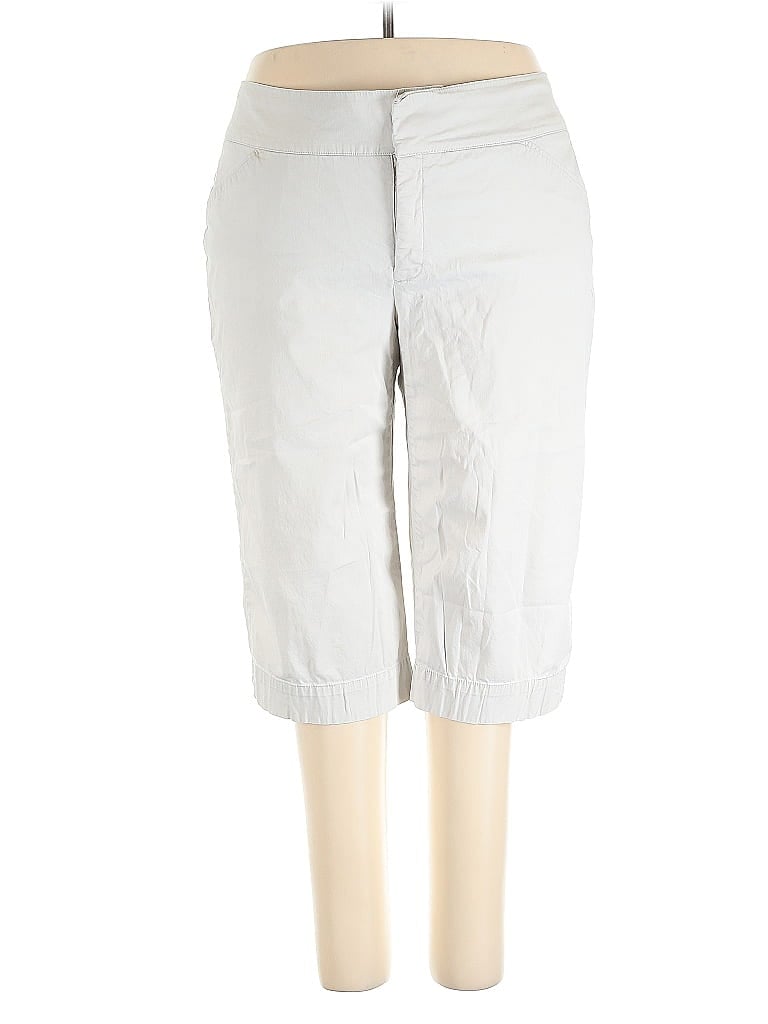 Click to view more detailed imagery on our partner's website Pre-owned Dockers Khaki Pant In Silver