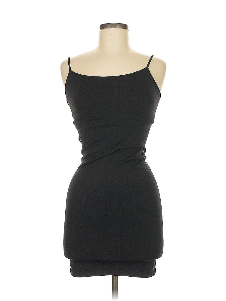 Click to view more detailed imagery on our partner's website Pre-owned Bcbgmaxazria Cocktail Dress In Black