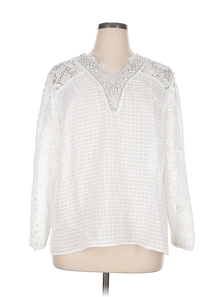 Pre-owned Chico's Long Sleeve Blouse In White