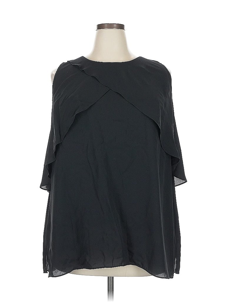 VINCE CAMUTO Pre-owned 3/4 Sleeve T-shirt In Black