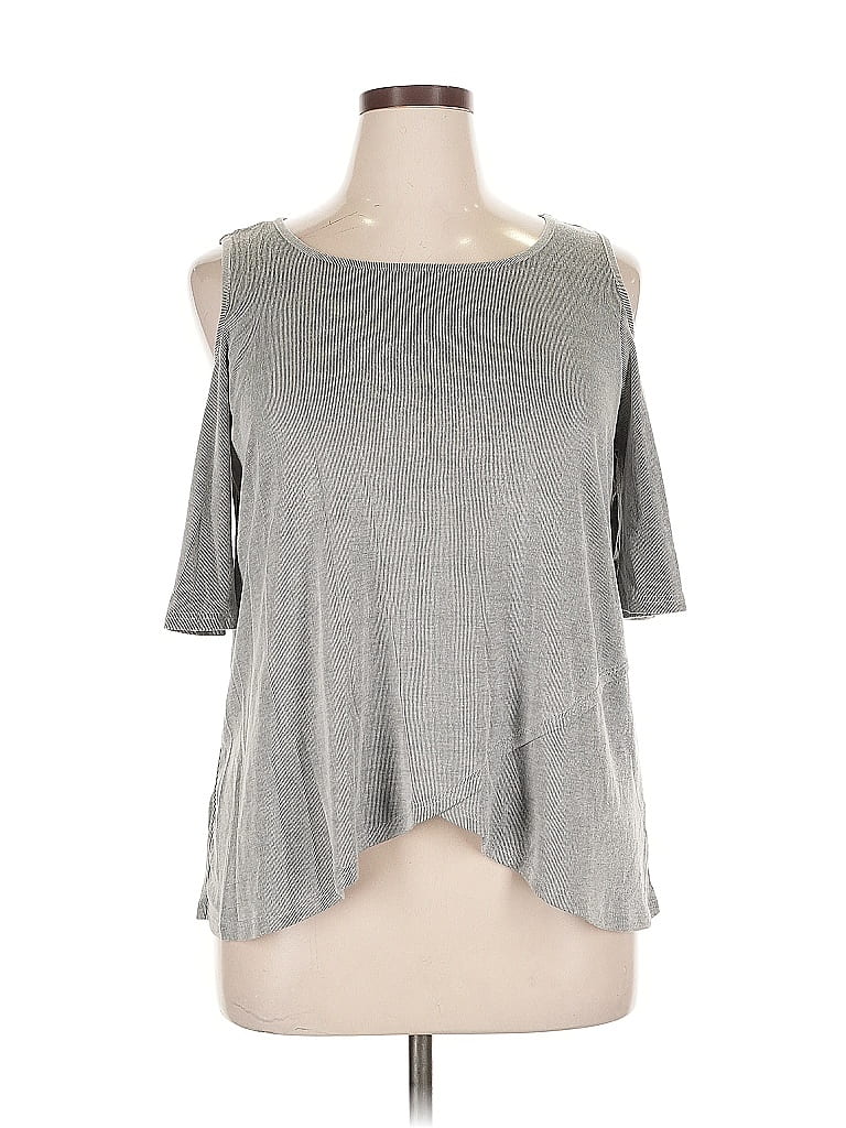 Click to view more detailed imagery on our partner's website Pre-owned Papermoon 3/4 Sleeve T-shirt In Silver