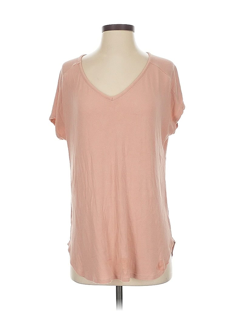 Click to view more detailed imagery on our partner's website Pre-owned Amour Vert Short Sleeve Top Pink V Neck Tops