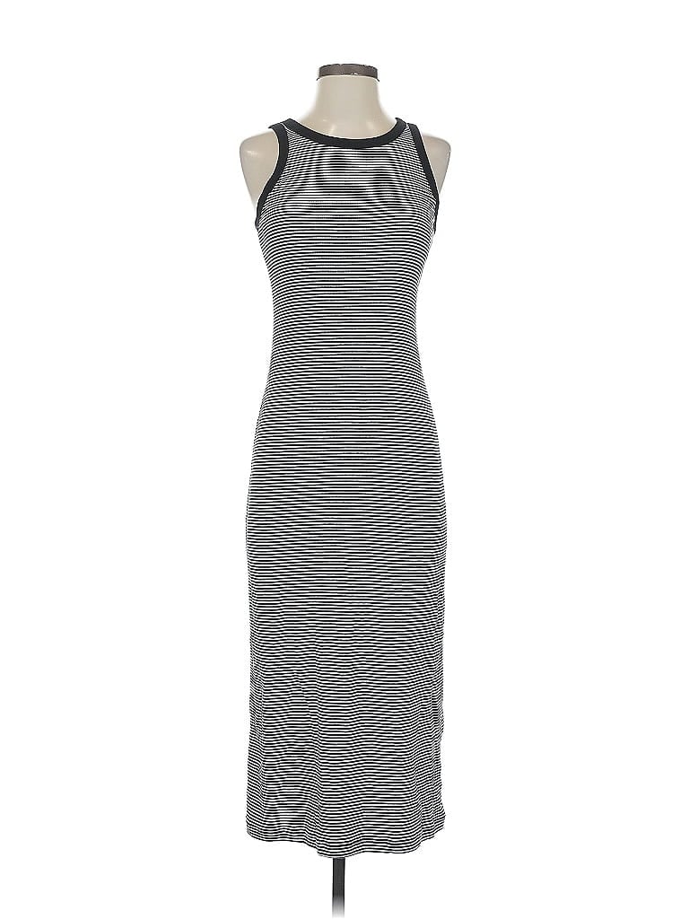 Click to view more detailed imagery on our partner's website Pre-owned Uniqlo Casual Dress In Gray