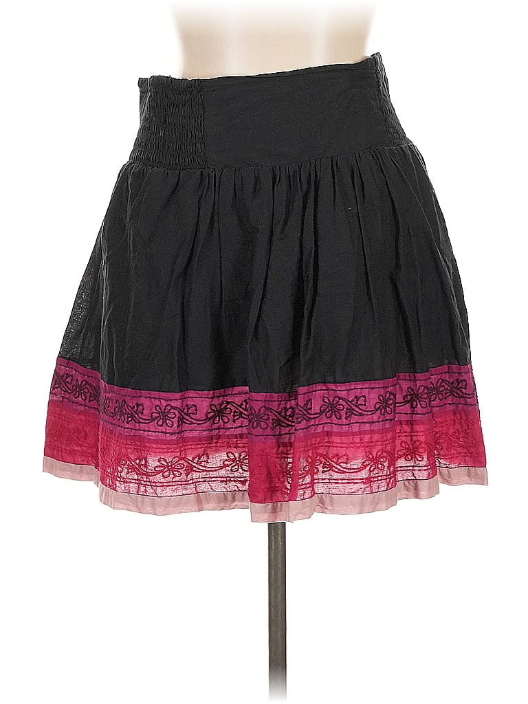 Click to view more detailed imagery on our partner's website Pre-owned Lucky Brand Casual Skirt In Black