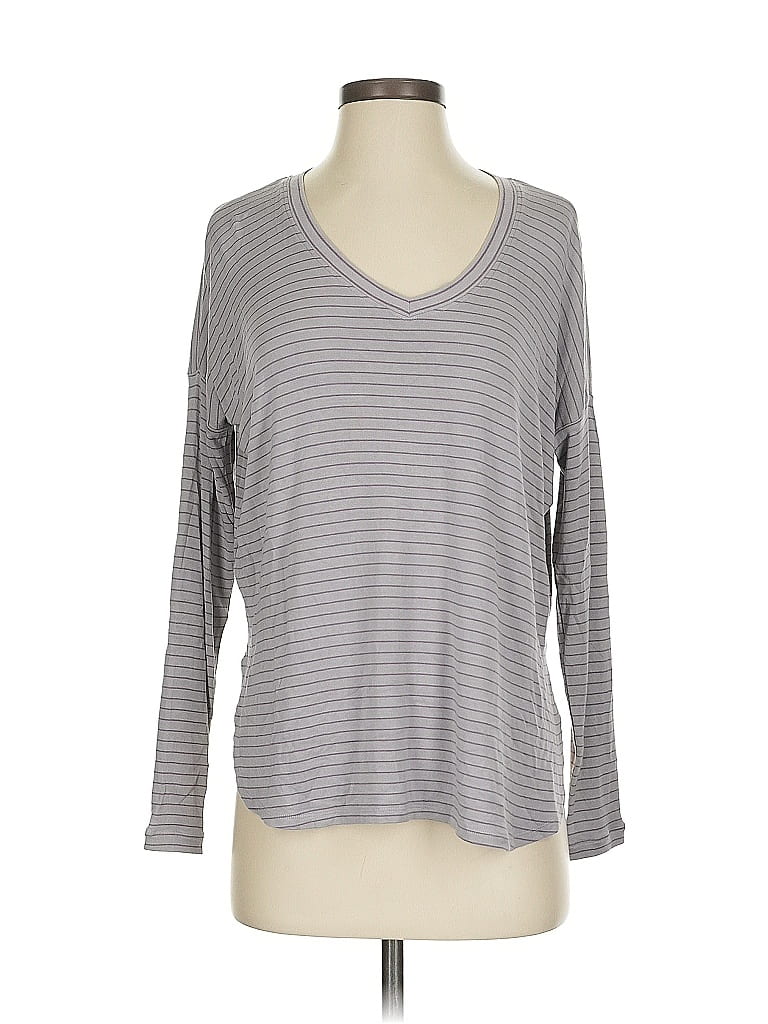 Pre-owned Cabi 3/4 Sleeve T-shirt In Gray