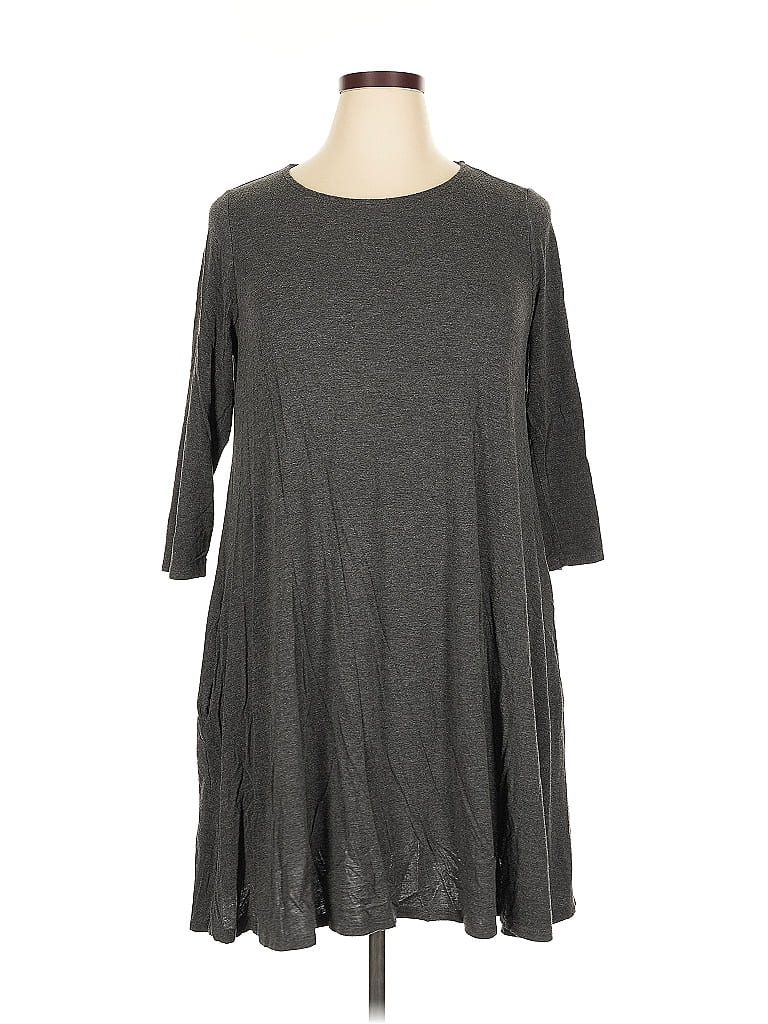 Click to view more detailed imagery on our partner's website Pre-owned Agnes & Dora Casual Dress In Gray