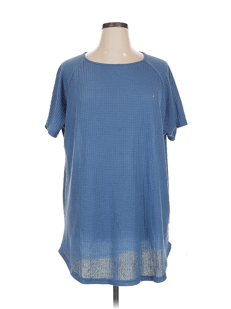 Click to view more detailed imagery on our partner's website Pre-owned Ekouaer Short Sleeve Top Blue Crew Neck Tops
