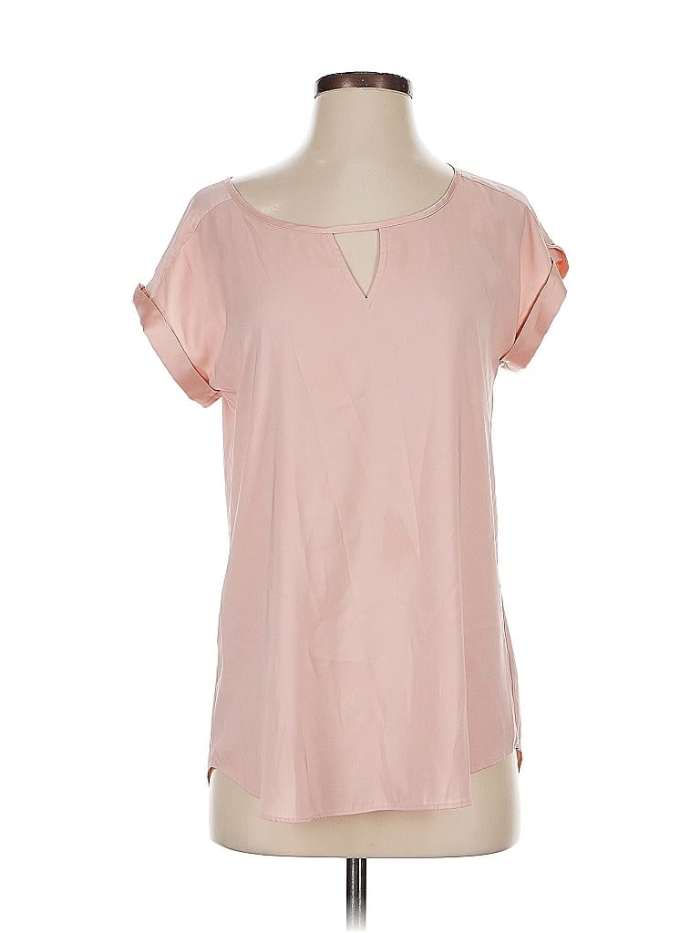 Click to view more detailed imagery on our partner's website Pre-owned Express Short Sleeve Blouse In Pink