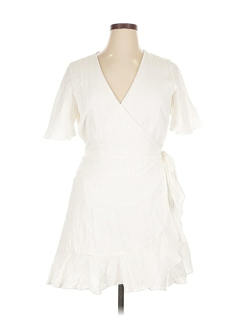 Pre-owned Gianni Bini Casual Dress In White