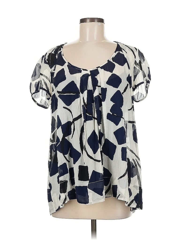 Click to view more detailed imagery on our partner's website Pre-owned Diane Von Furstenberg Short Sleeve Silk Top Blue Crew Neck Tops