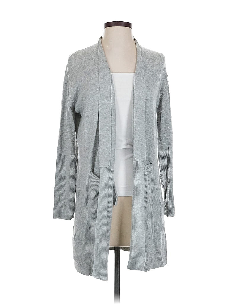 Click to view more detailed imagery on our partner's website Pre-owned Splendid Cardigan Sweater In Gray