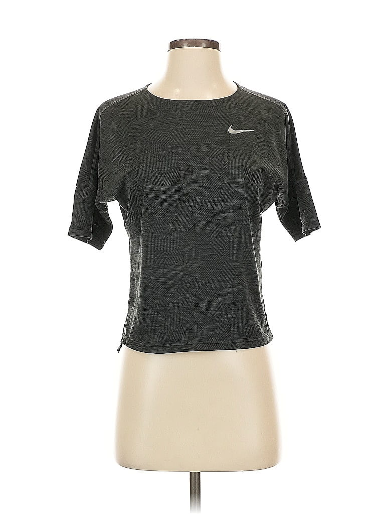 Pre-owned Nike Active T-shirt In Gray