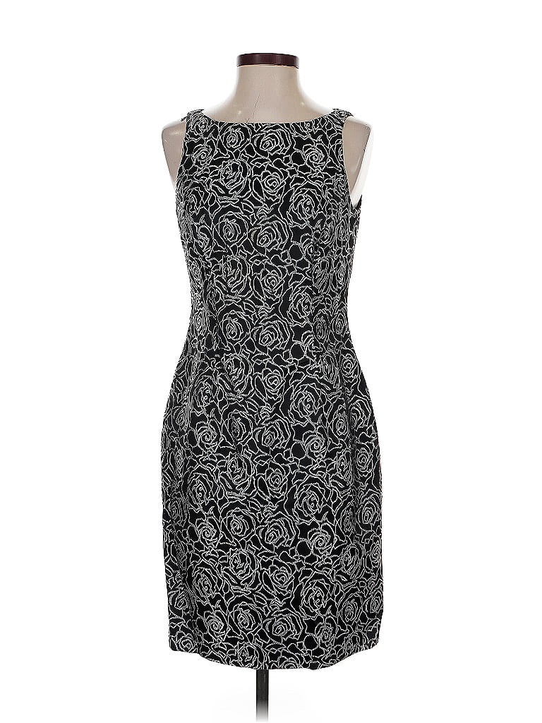 Click to view more detailed imagery on our partner's website Pre-owned Carmen Marc Valvo Cocktail Dress In Black