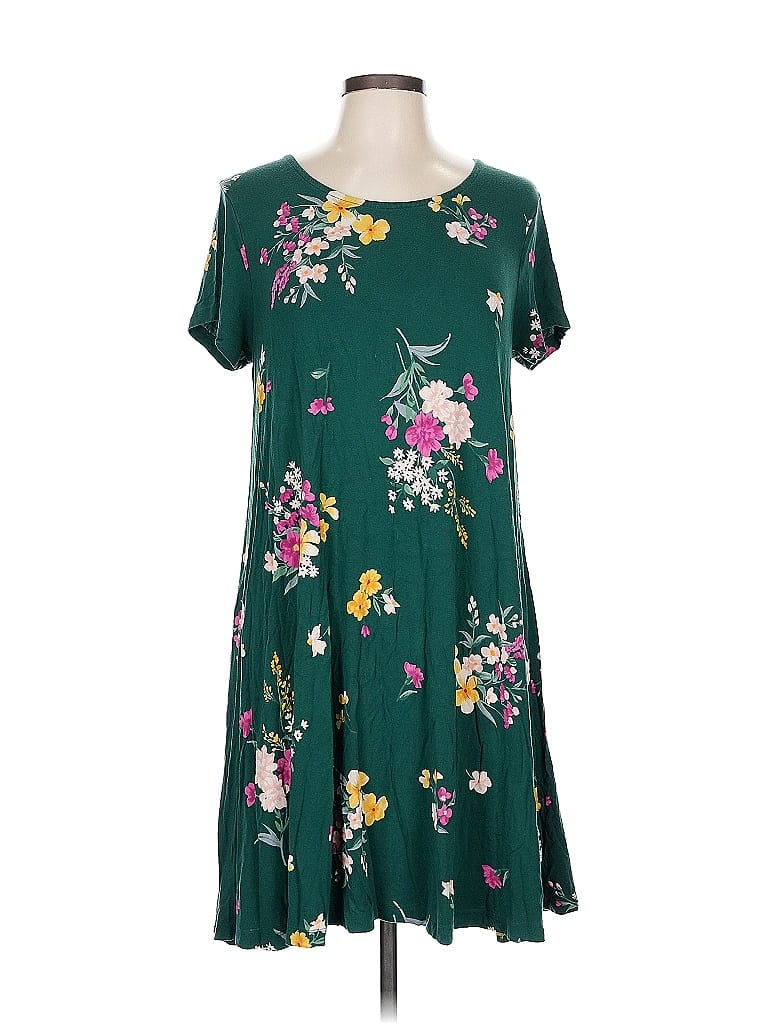 Click to view more detailed imagery on our partner's website Pre-owned Old Navy Casual Dress In Green