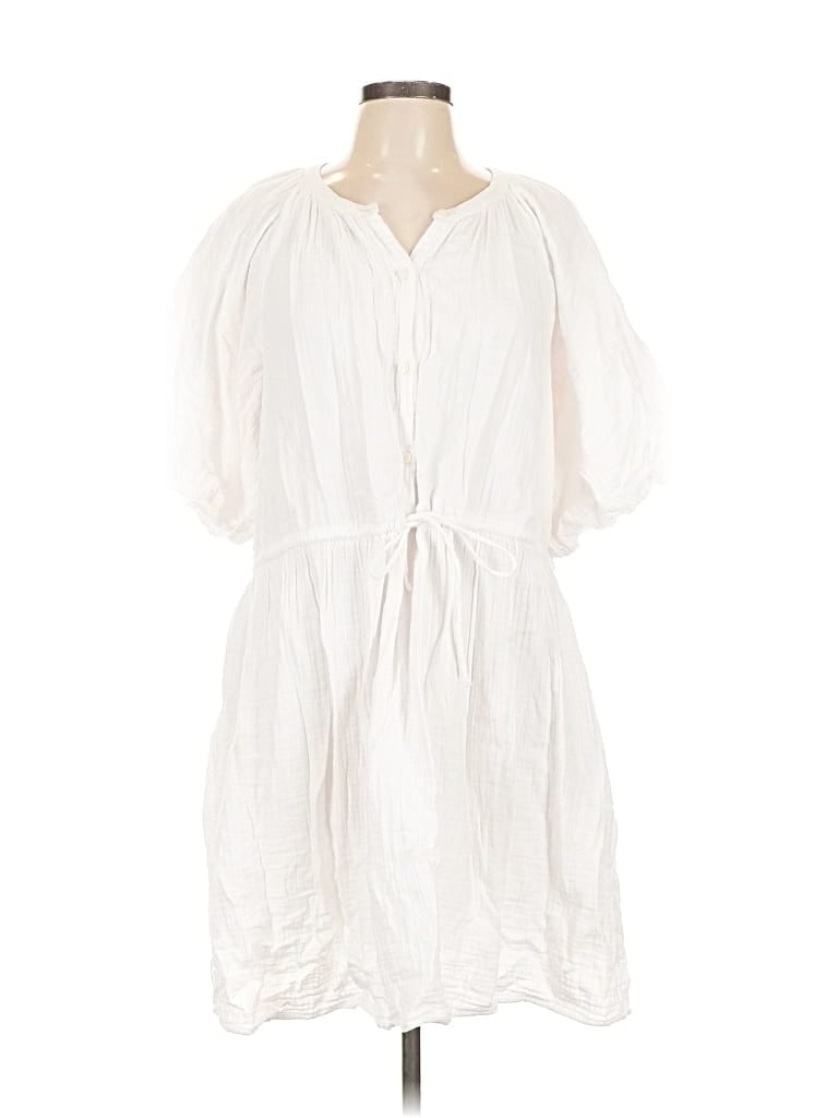 Pre-owned Old Navy Casual Dress In White