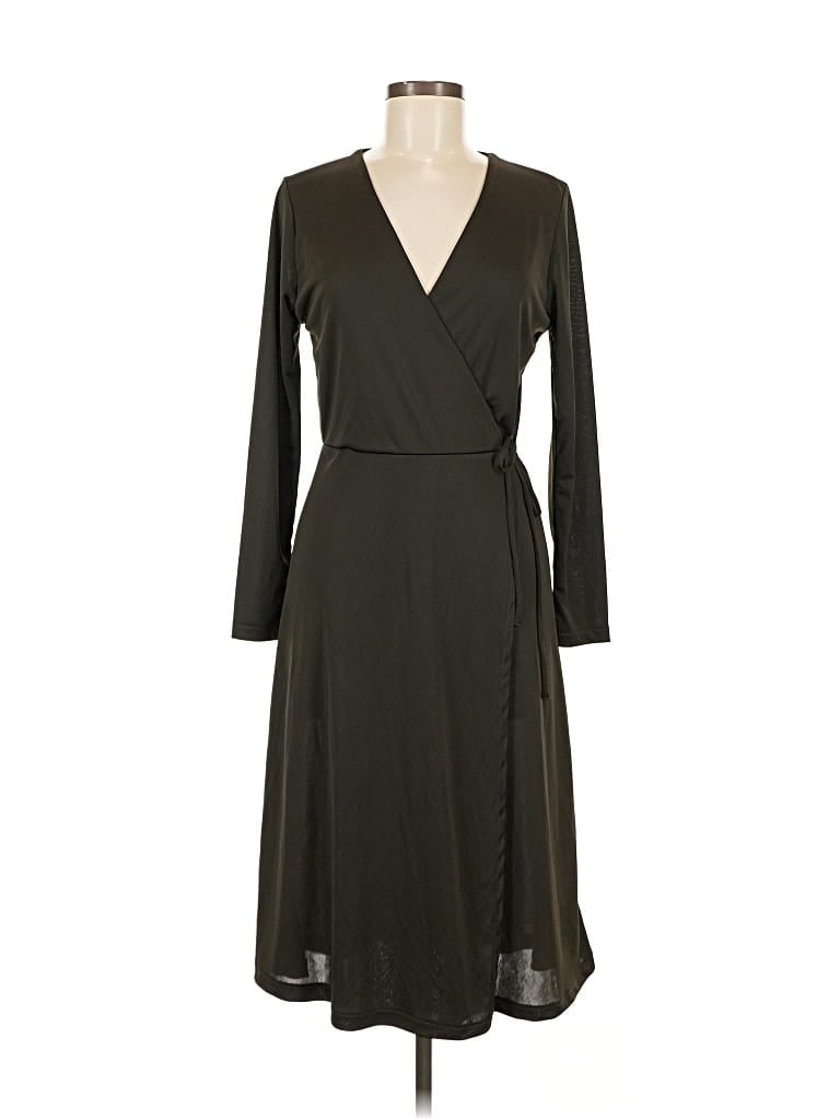 Click to view more detailed imagery on our partner's website Pre-owned H&m Casual Dress In Black