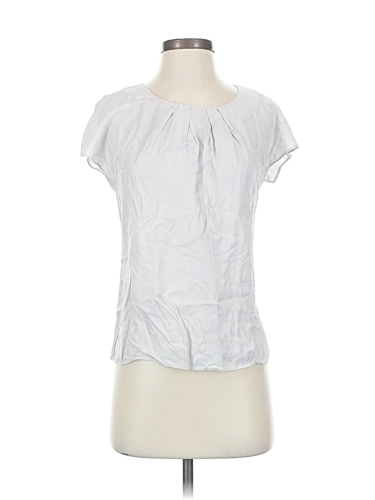 Click to view more detailed imagery on our partner's website Pre-owned Boden Short Sleeve Blouse In Gray