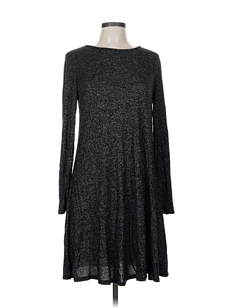 Click to view more detailed imagery on our partner's website Pre-owned Old Navy Casual Dress In Gray