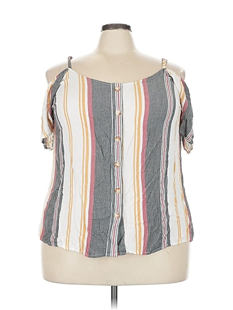 Pre-owned Torrid Short Sleeve Top Gray Cold Shoulder Neckline Tops