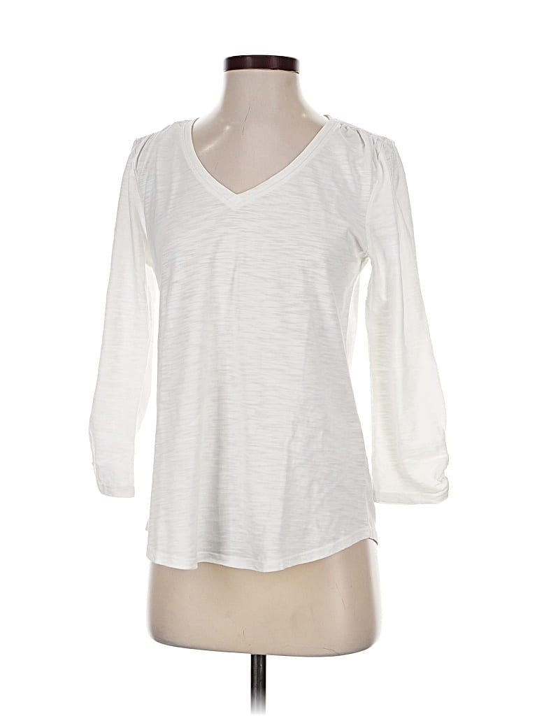 Click to view more detailed imagery on our partner's website Pre-owned Chico's 3/4 Sleeve T-shirt In White
