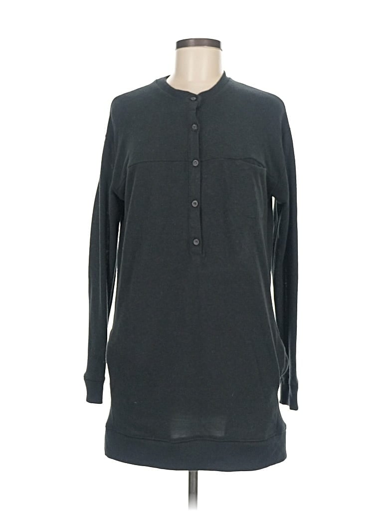 Alternative Long Sleeve Henley Shirt In Gray