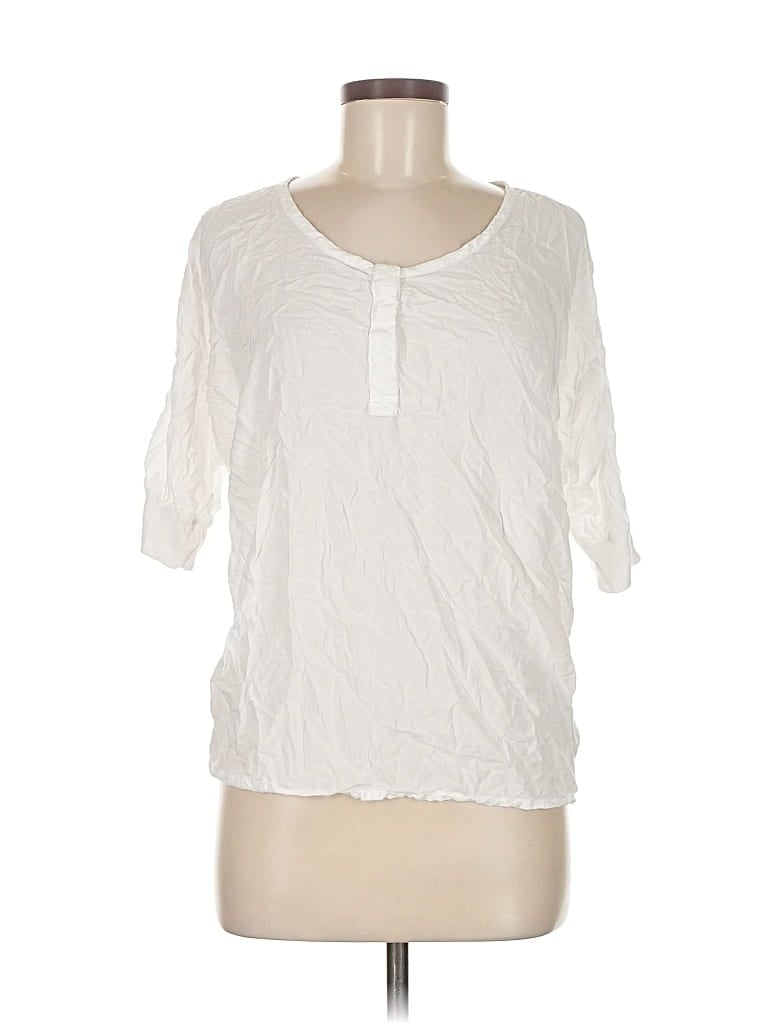 Click to view more detailed imagery on our partner's website Pre-owned Splendid Short Sleeve Top Ivory Crew Neck Tops In White