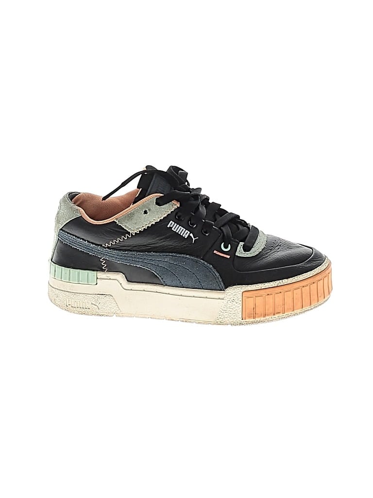 Click to view more detailed imagery on our partner's website Pre-owned Puma Sneakers In Black