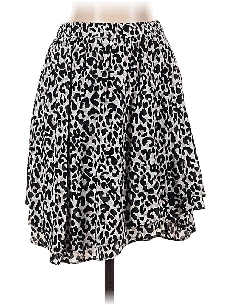 Click to view more detailed imagery on our partner's website Pre-owned Banana Republic Casual Skirt In Black