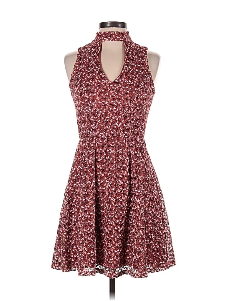 Pre-owned Xhilaration Casual Dress In Burgundy