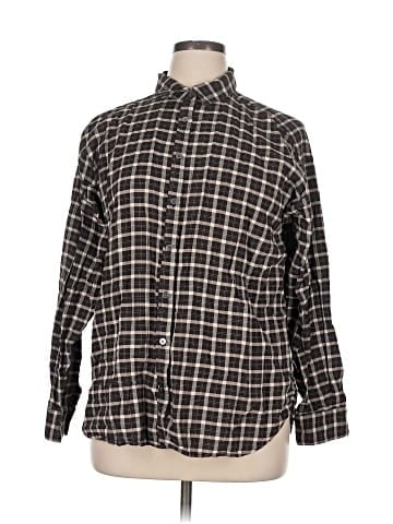 Ann Taylor LOFT Outlet Long Sleeve Button-Down Shirt (view 1)