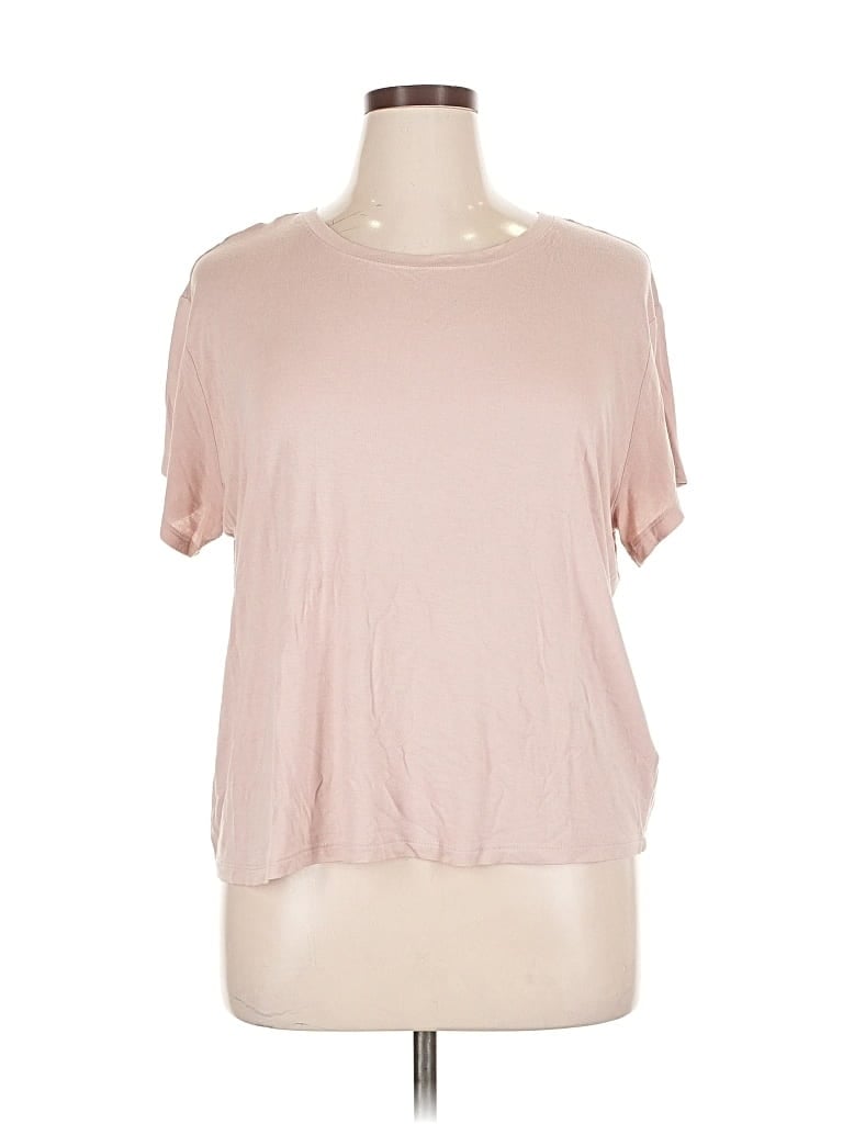 Click to view more detailed imagery on our partner's website Pre-owned Cece Short Sleeve T-shirt In Pink