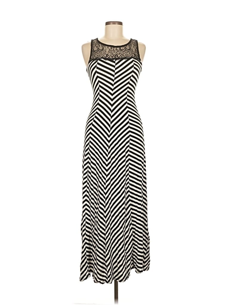 Pre-owned Monteau Casual Dress In Black