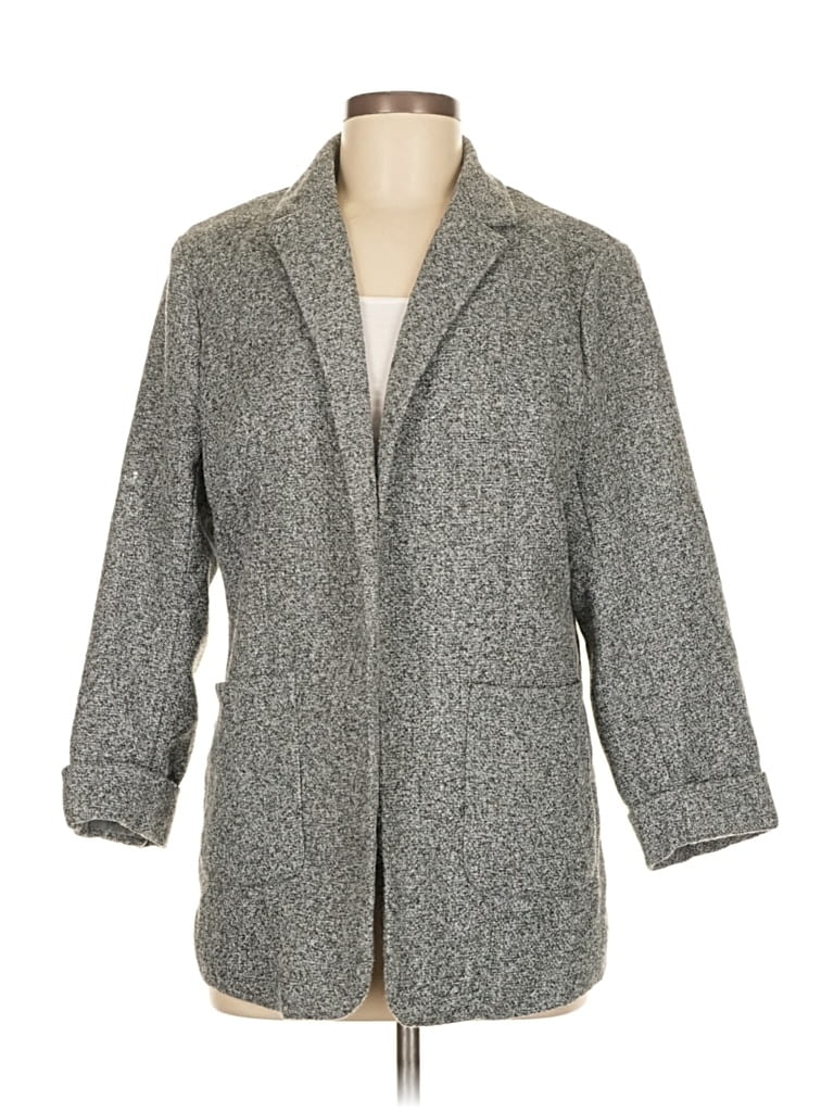 Click to view more detailed imagery on our partner's website Pre-owned Fashion Coat In Gray