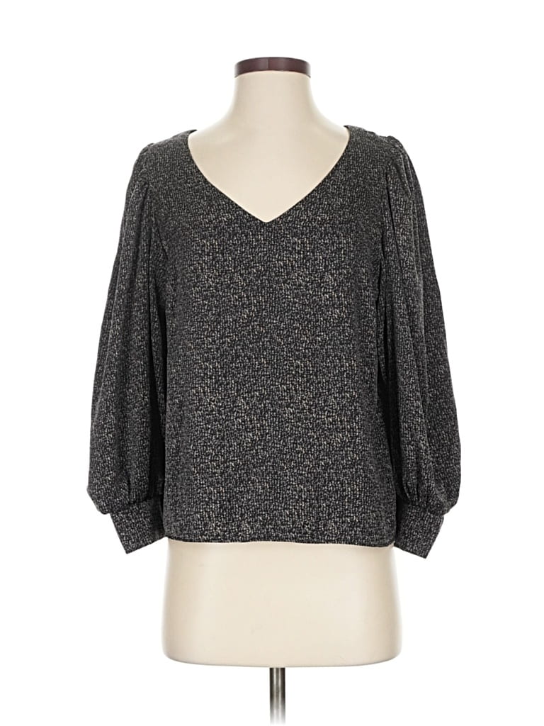 Click to view more detailed imagery on our partner's website Pre-owned Drew 3/4 Sleeve Top Gray V Neck Tops
