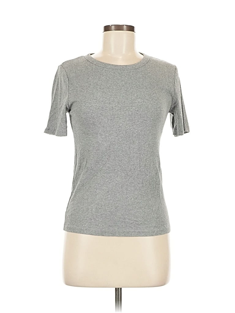 A NEW DAY Pre-owned Short Sleeve T-shirt In Gray