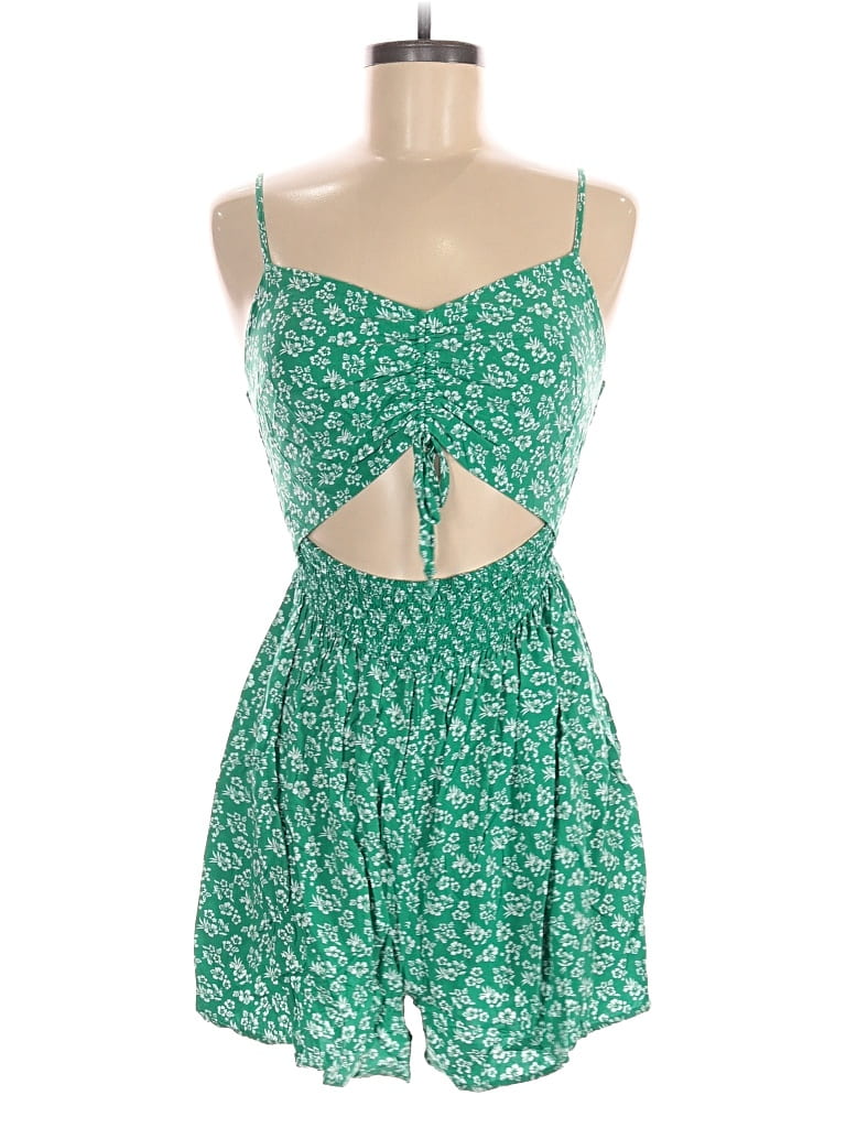 Pre-owned Hollister Romper In Green