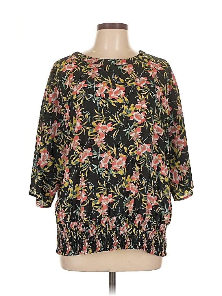 Click to view more detailed imagery on our partner's website Pre-owned New York And Company 3/4 Sleeve Blouse In Black
