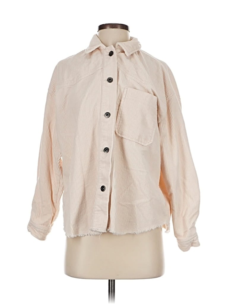 Click to view more detailed imagery on our partner's website Pre-owned Zara Jacket In White