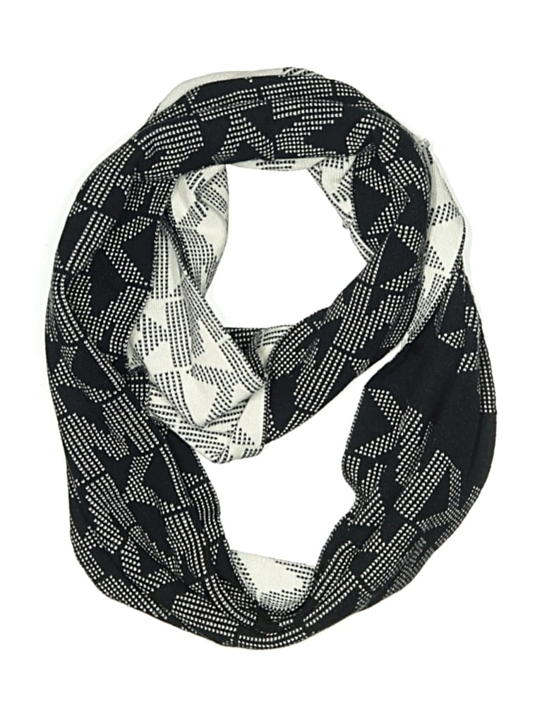 Click to view more detailed imagery on our partner's website Pre-owned Michael Michael Kors Scarf In Black