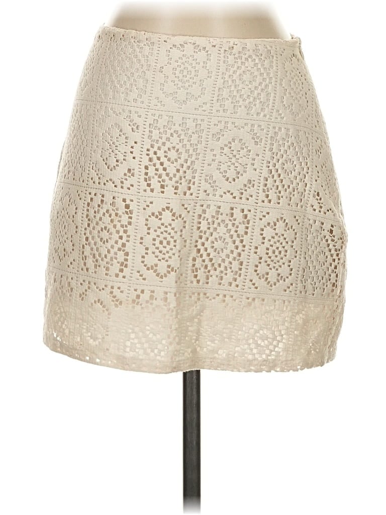 Click to view more detailed imagery on our partner's website Pre-owned Le Lis Formal Skirt In White