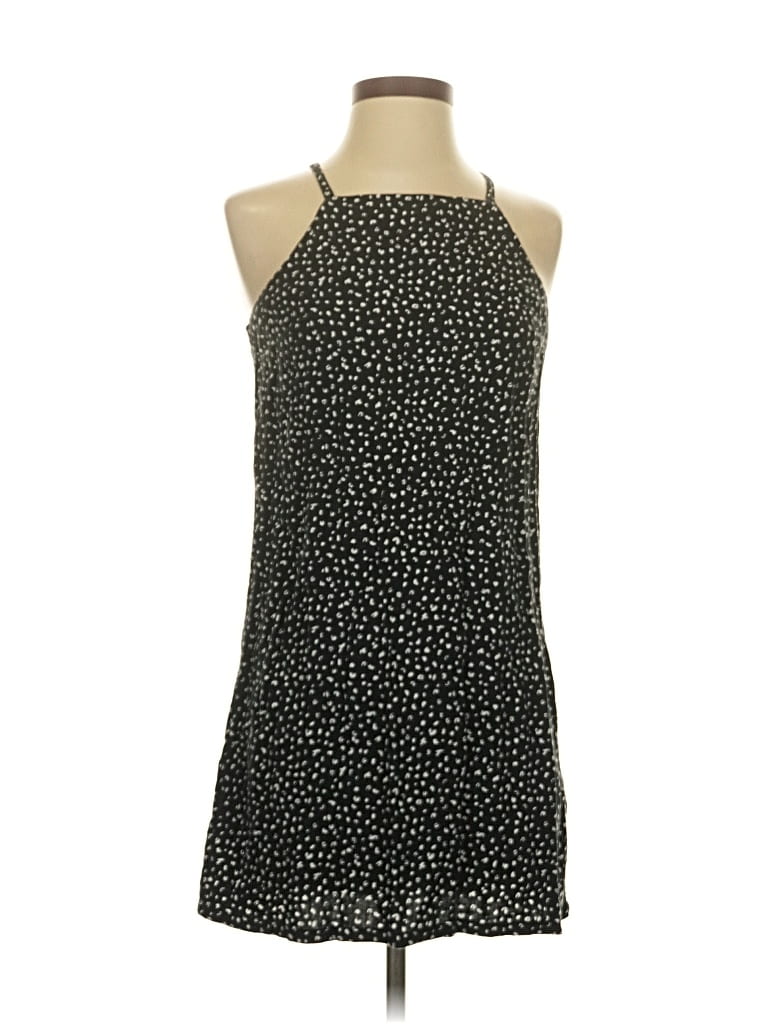 Click to view more detailed imagery on our partner's website Pre-owned Old Navy Cocktail Dress In Black