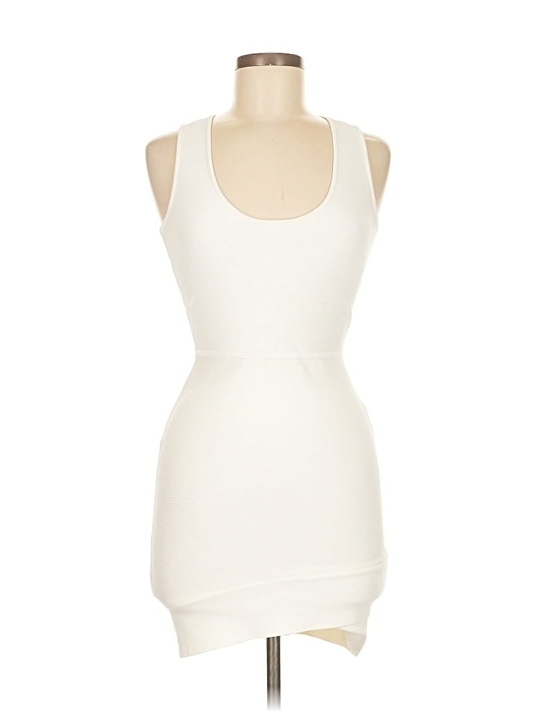Pre-owned Bcbgmaxazria Cocktail Dress In White