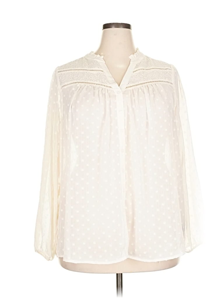 Pre-owned Torrid Long Sleeve Blouse In White
