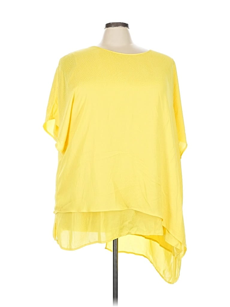 Avenue Studio Short Sleeve Blouse In Yellow