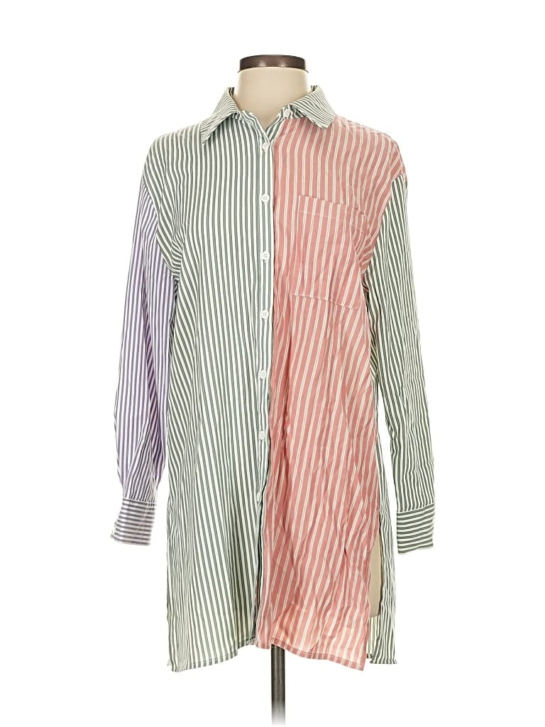 Pre-owned Vici Long Sleeve Blouse In Green