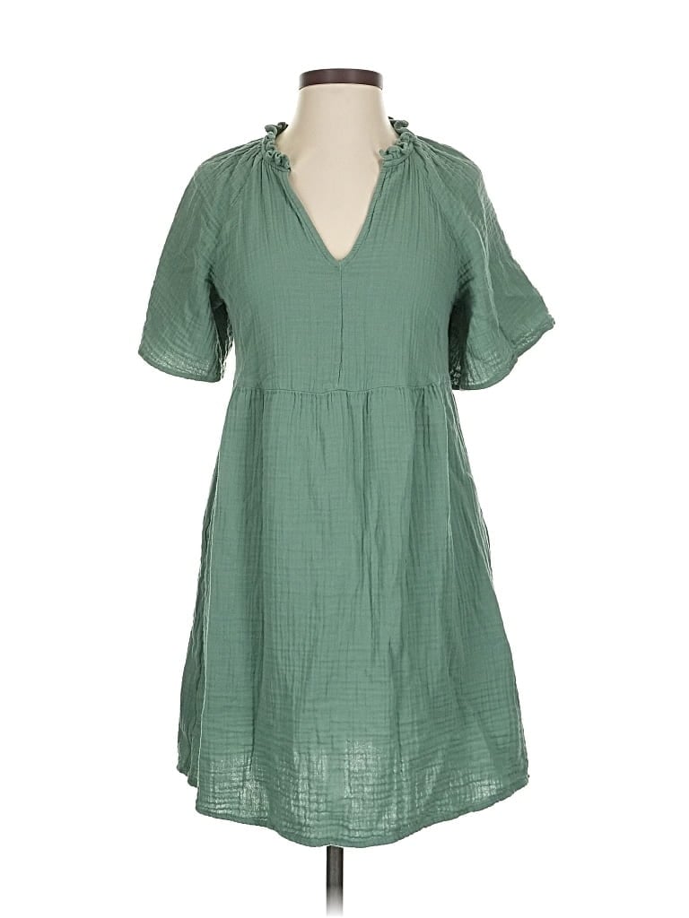 Click to view more detailed imagery on our partner's website Pre-owned Old Navy Casual Dress In Green