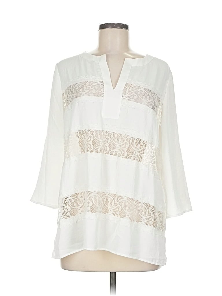 Click to view more detailed imagery on our partner's website Pre-owned Chico's 3/4 Sleeve Blouse In White